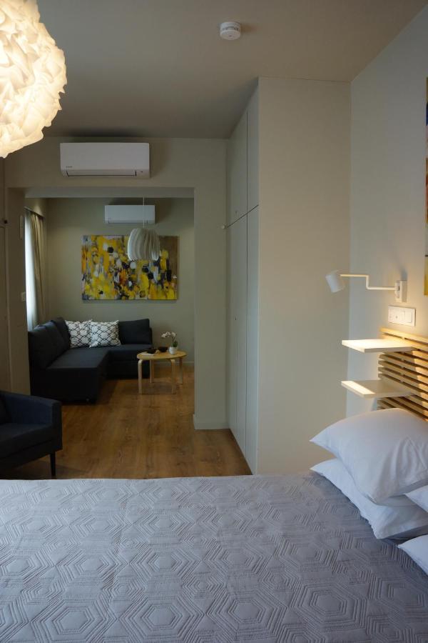 Historic Center Luxury Studio Apartment เอเธนส์ ภายนอก รูปภาพ