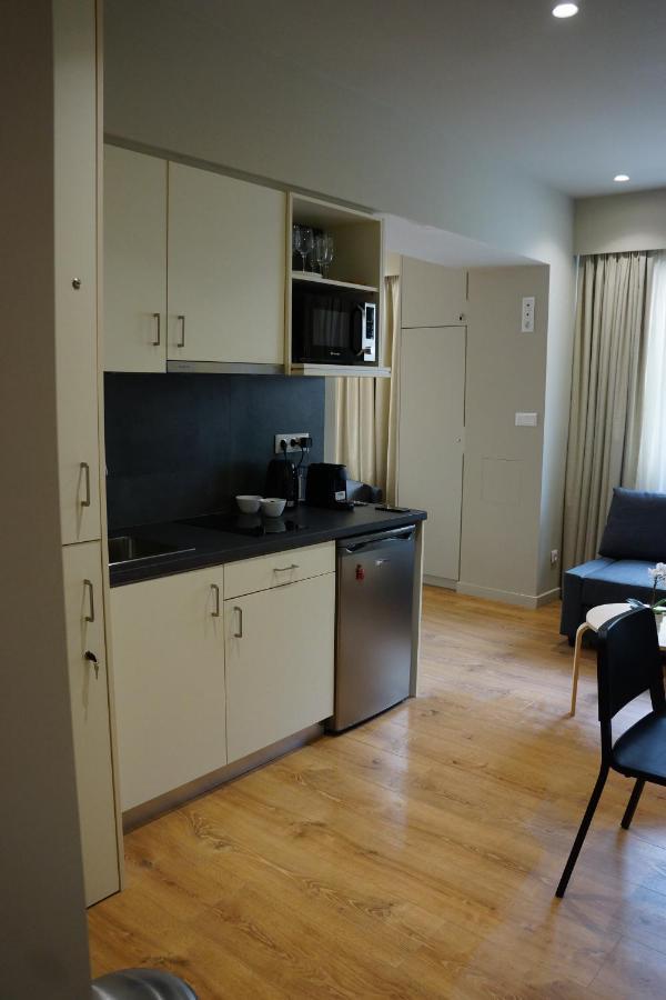 Historic Center Luxury Studio Apartment เอเธนส์ ภายนอก รูปภาพ